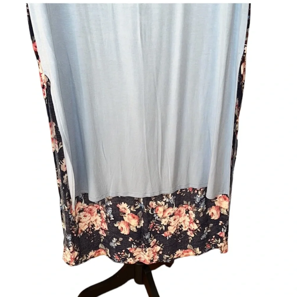 Agnes & Dora size large light blue front high low tee navy print back - Picture 5 of 16